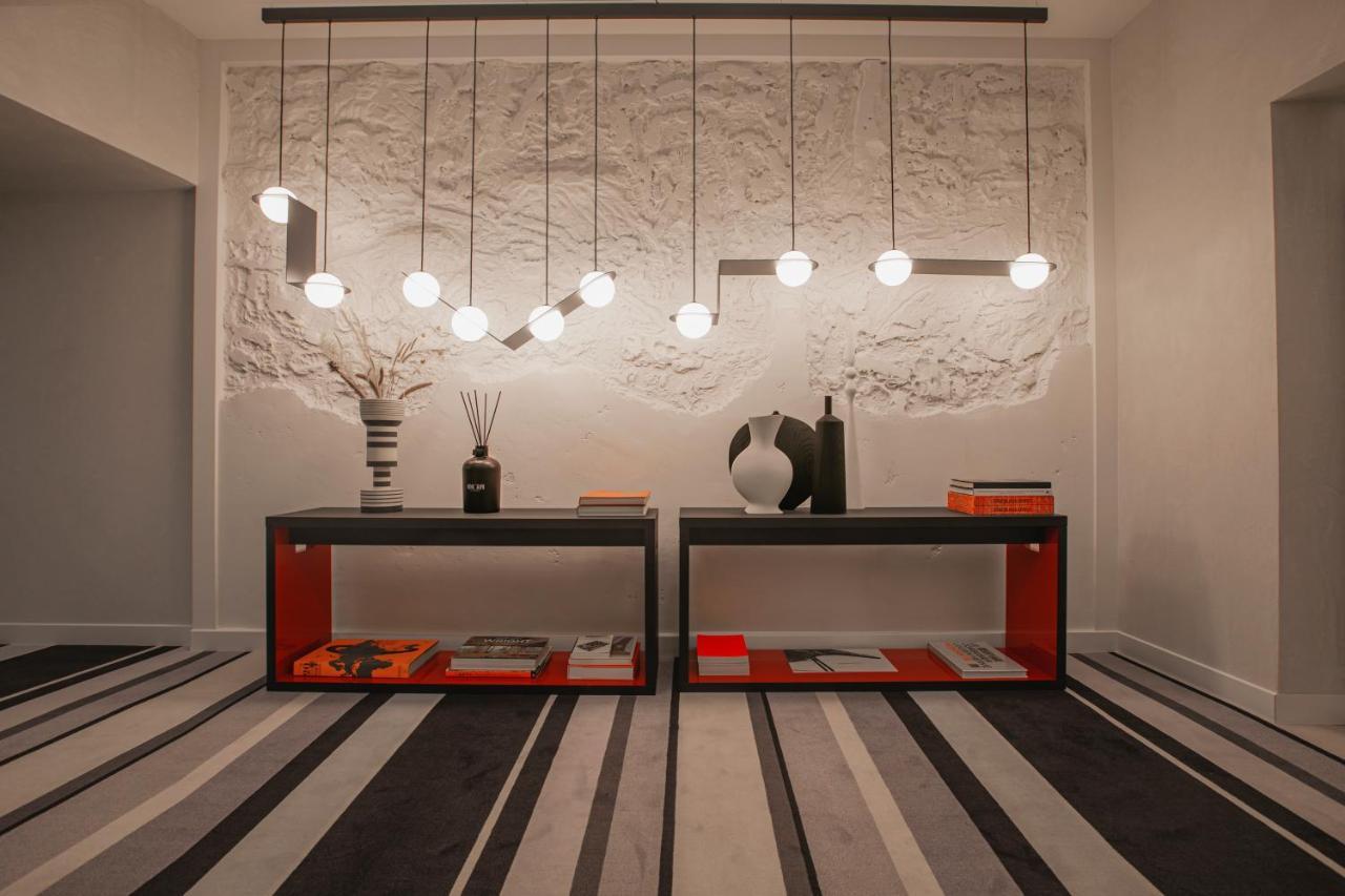 Monograph Freedom Square Hotell Tbilisi Exteriör bild Interior of the hotel