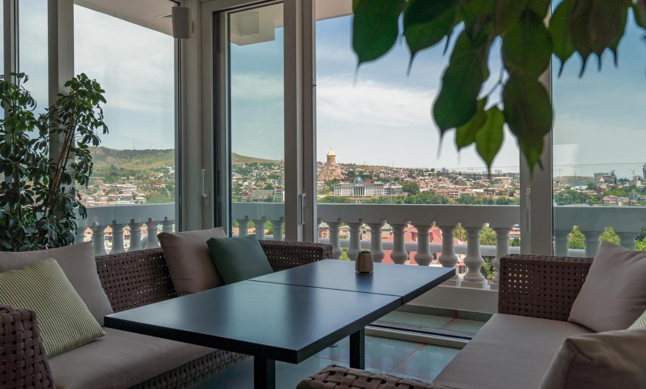 Monograph Freedom Square Hotell Tbilisi Exteriör bild View from the hotel